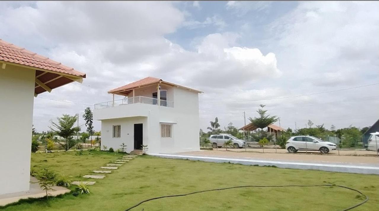 Green Woods Resort Anantapur Eksteriør bilde